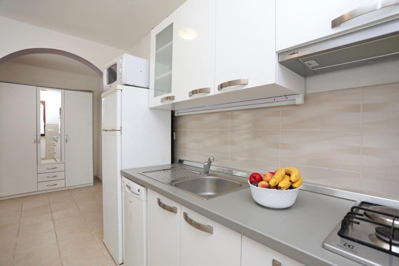 Greenhouse Family Apartments Rabac Exterior photo