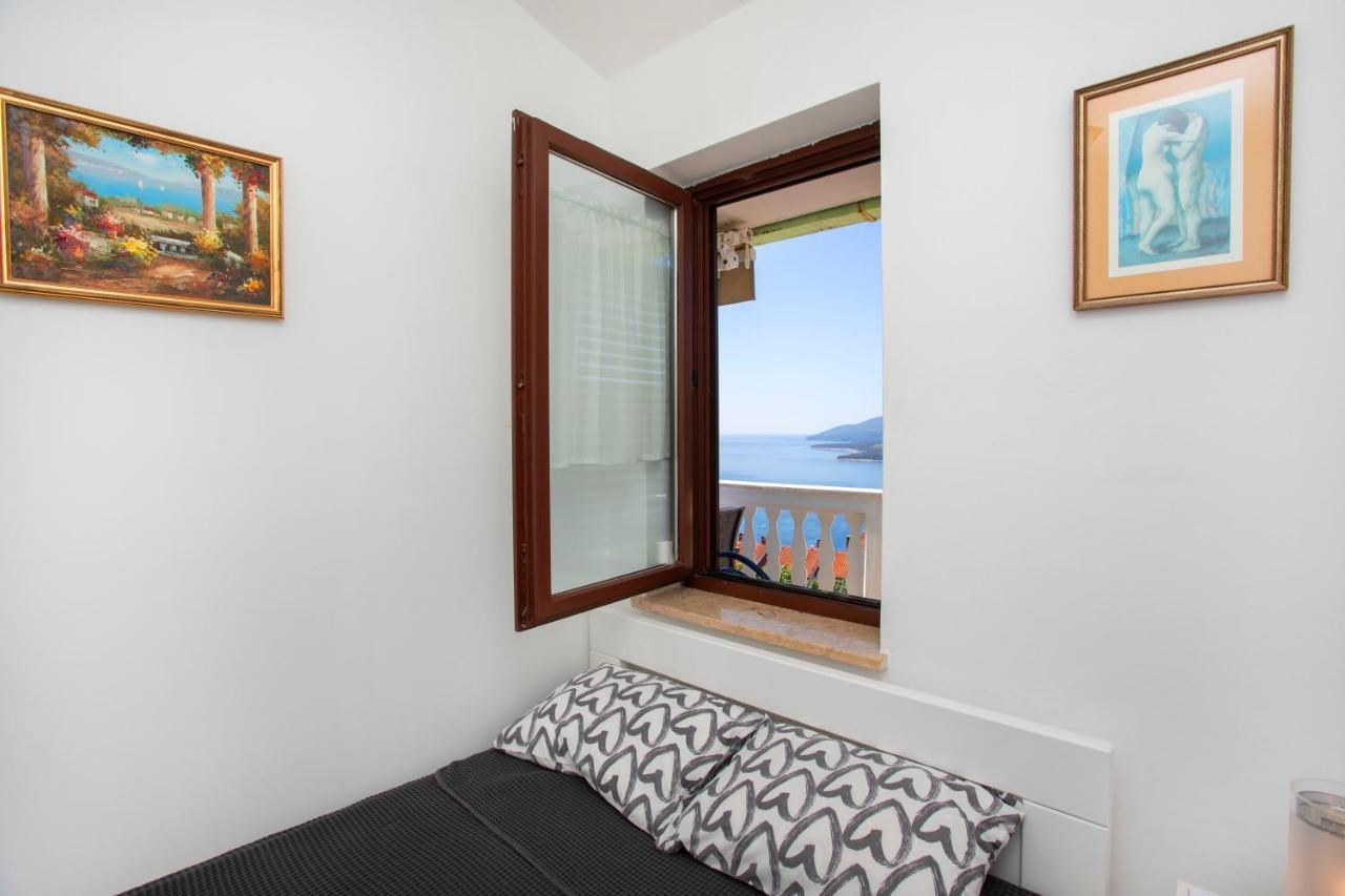 Greenhouse Family Apartments Rabac Exterior photo